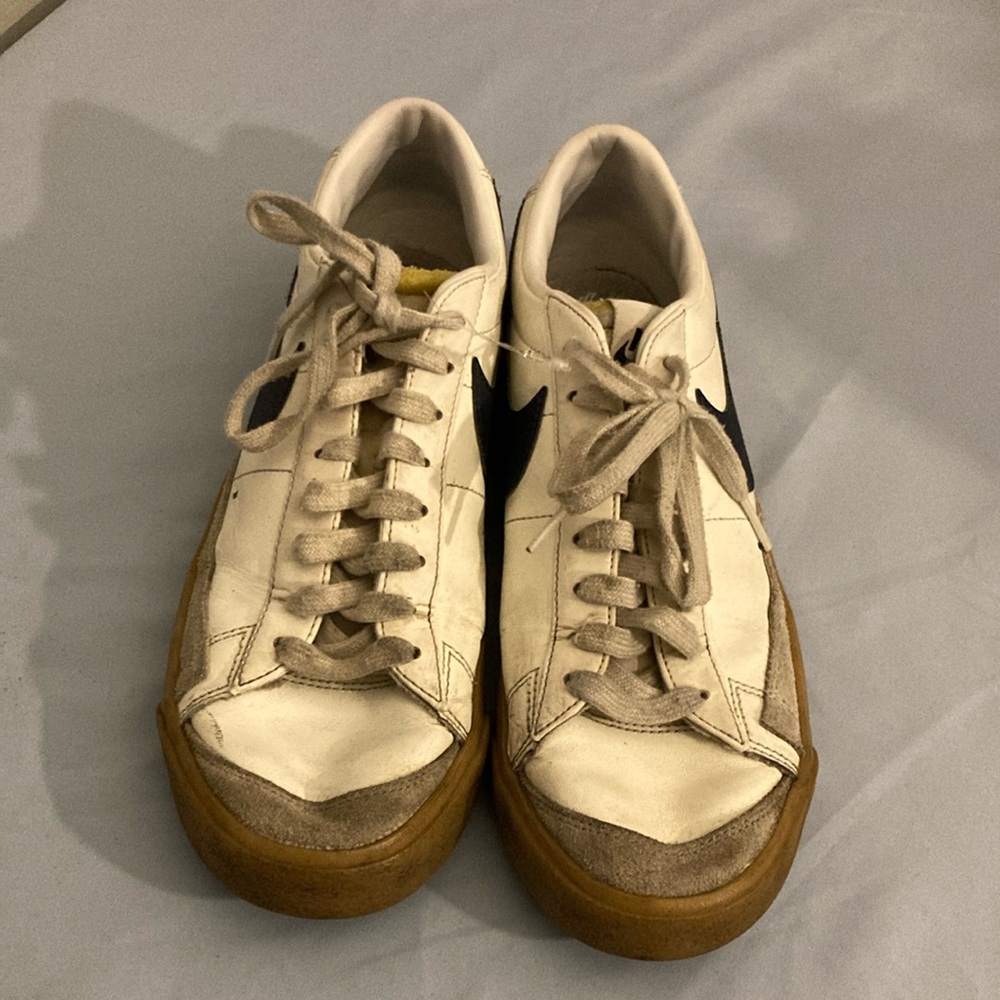 Classic White and Black Men's Sneakers